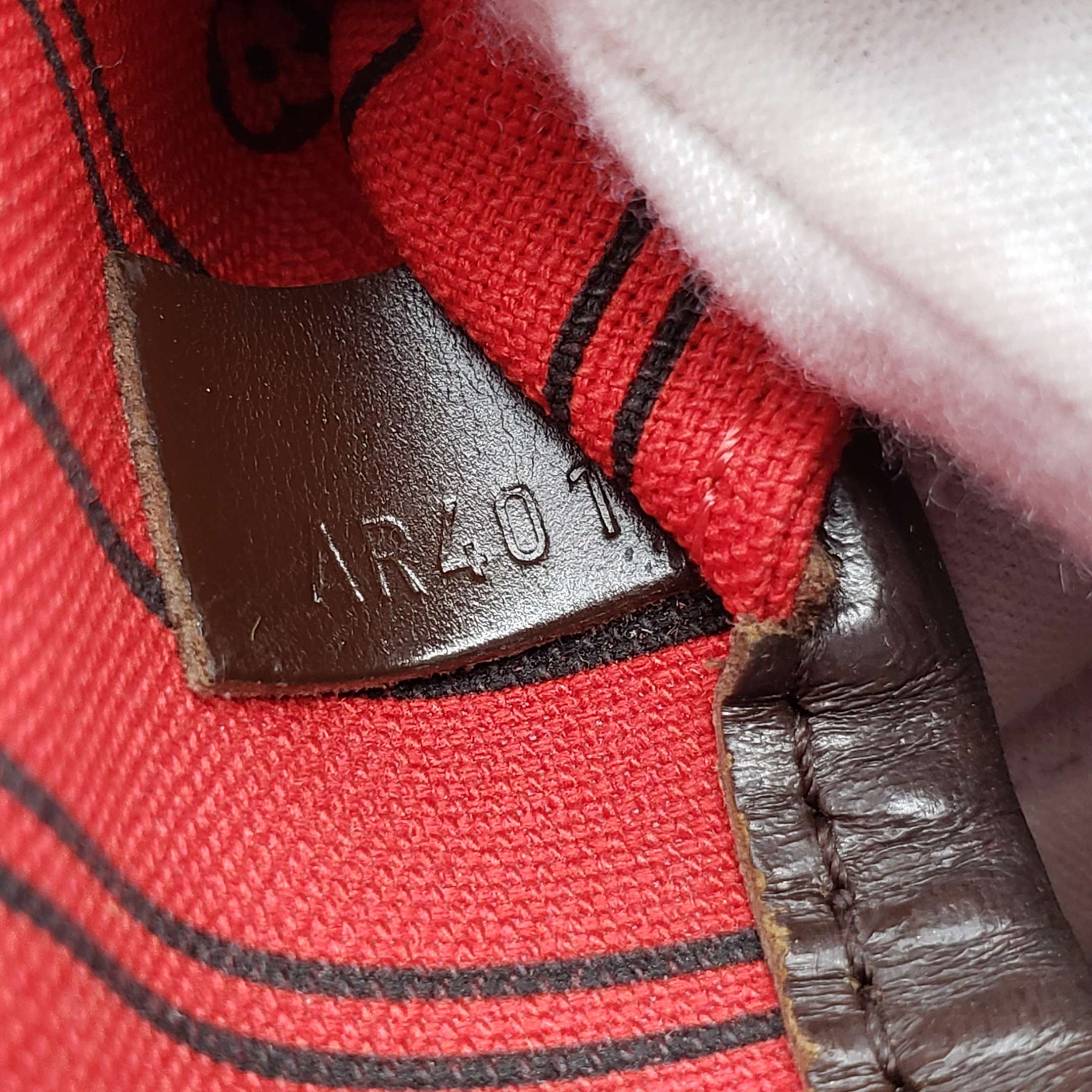 Louis Vuitton Neverfull MM Browns Damier Tote Bag