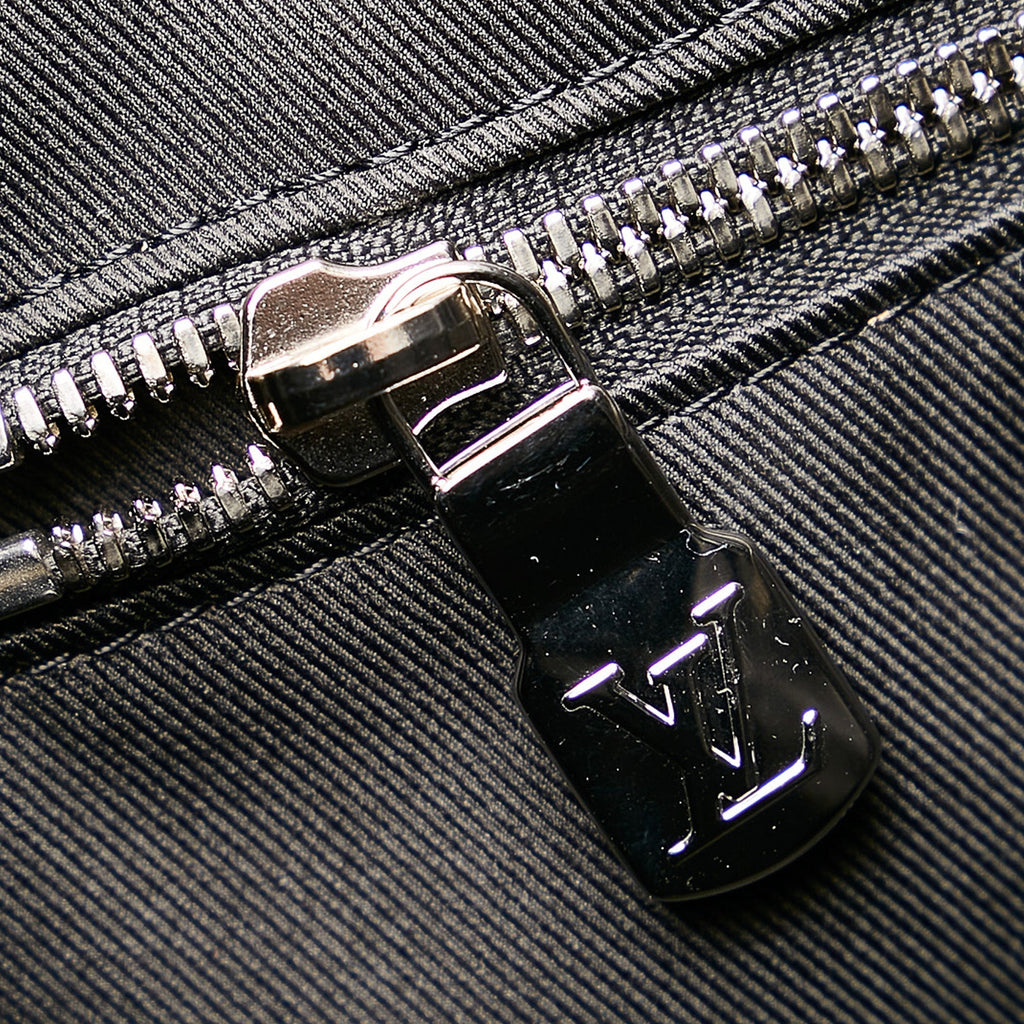 Louis Vuitton Outdoor Tote Black Taïgarama