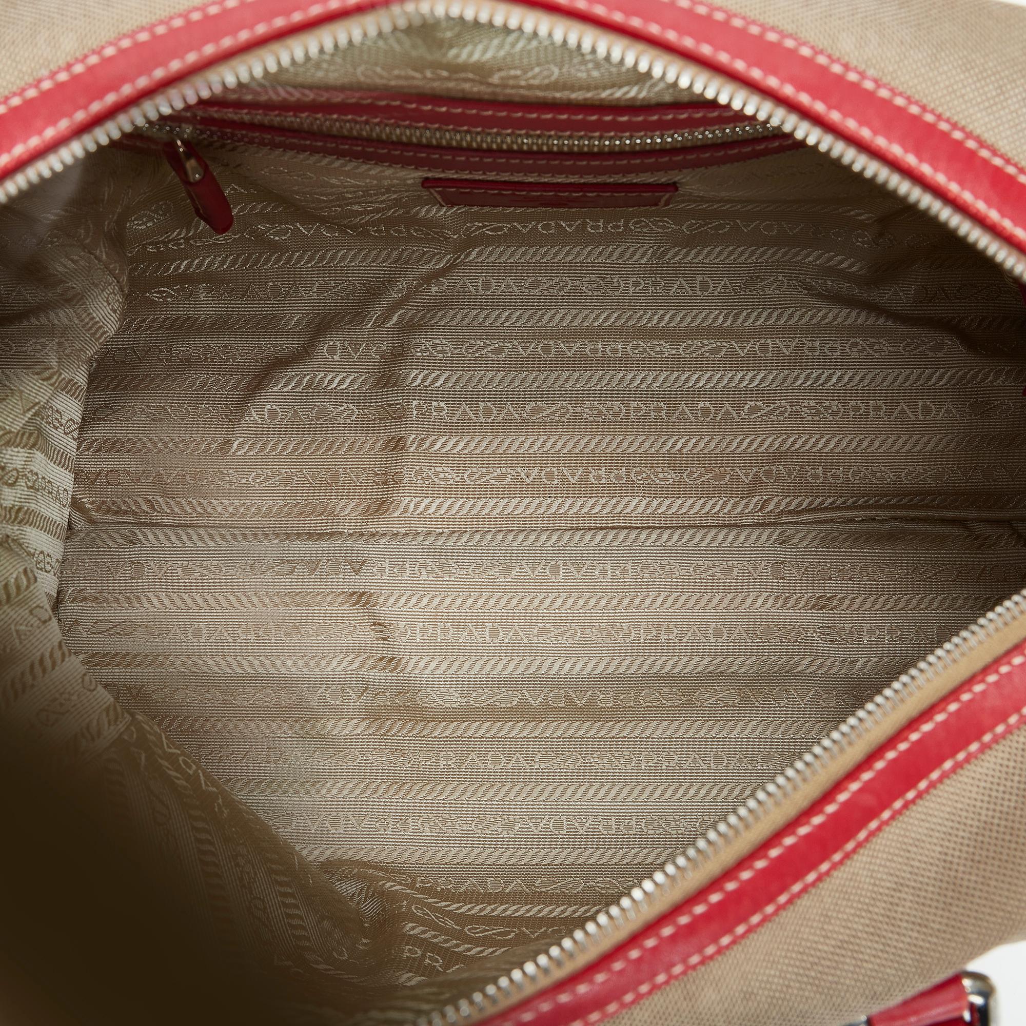 Prada Canapa Logo Shoulder Bag (SHG-FGvS6T)