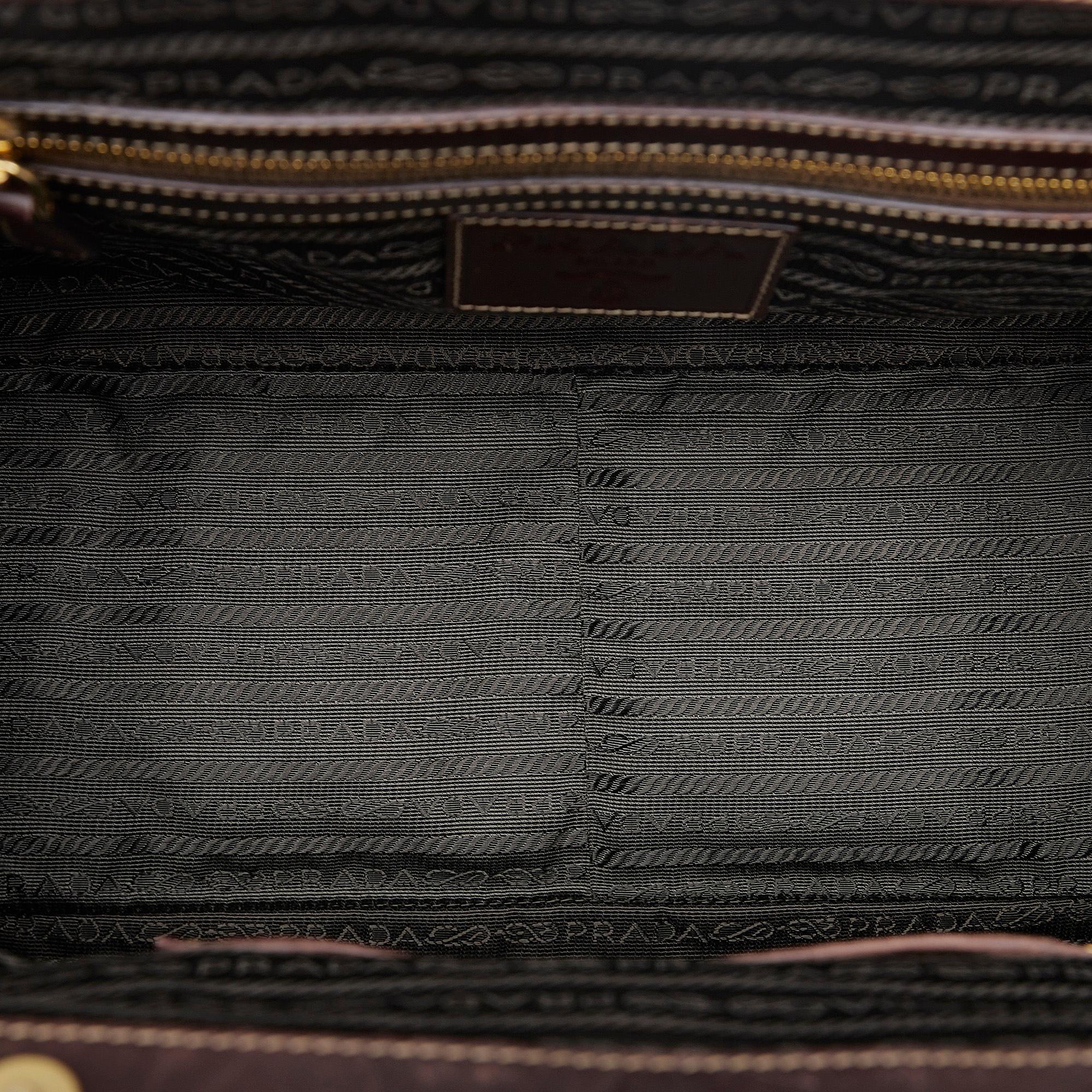 Prada Canapa Logo Shoulder Bag (SHG-rHCO1g)