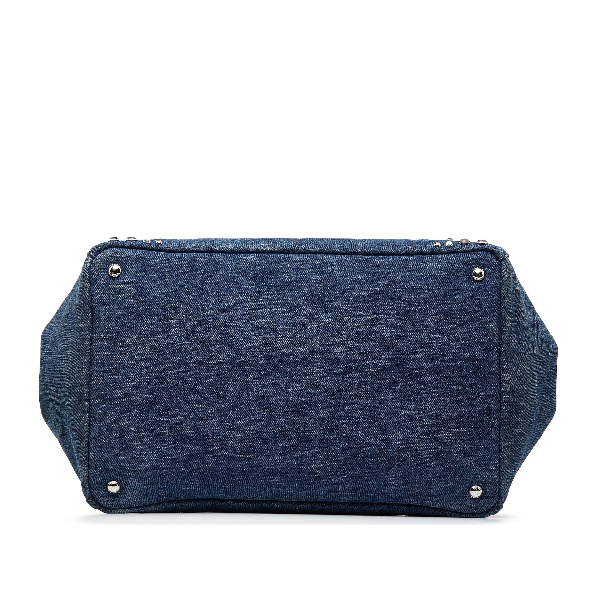 Prada Canapa Studded Handbag (SHG-VPGSgu)