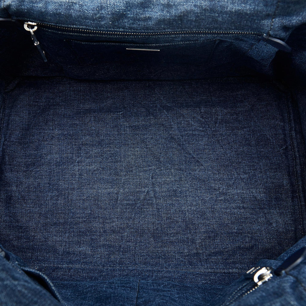 Prada Canapa Studded Handbag (SHG-VPGSgu)