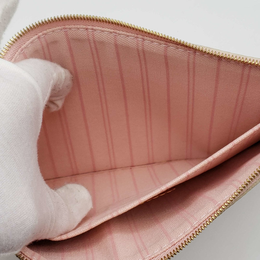 Louis Vuitton Pouch /Wristlet / Clutch Bag