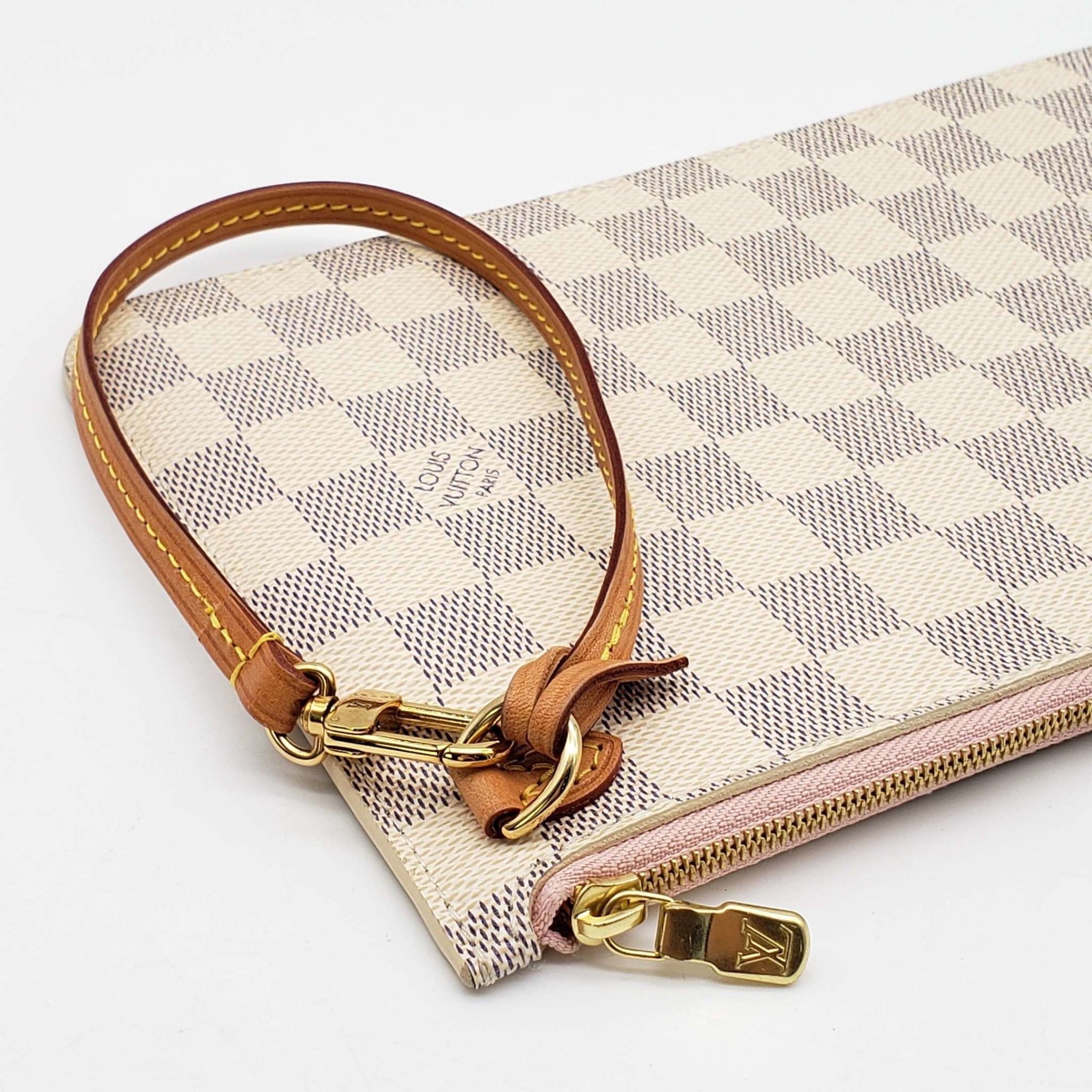 Louis Vuitton Pouch /Wristlet / Clutch Bag
