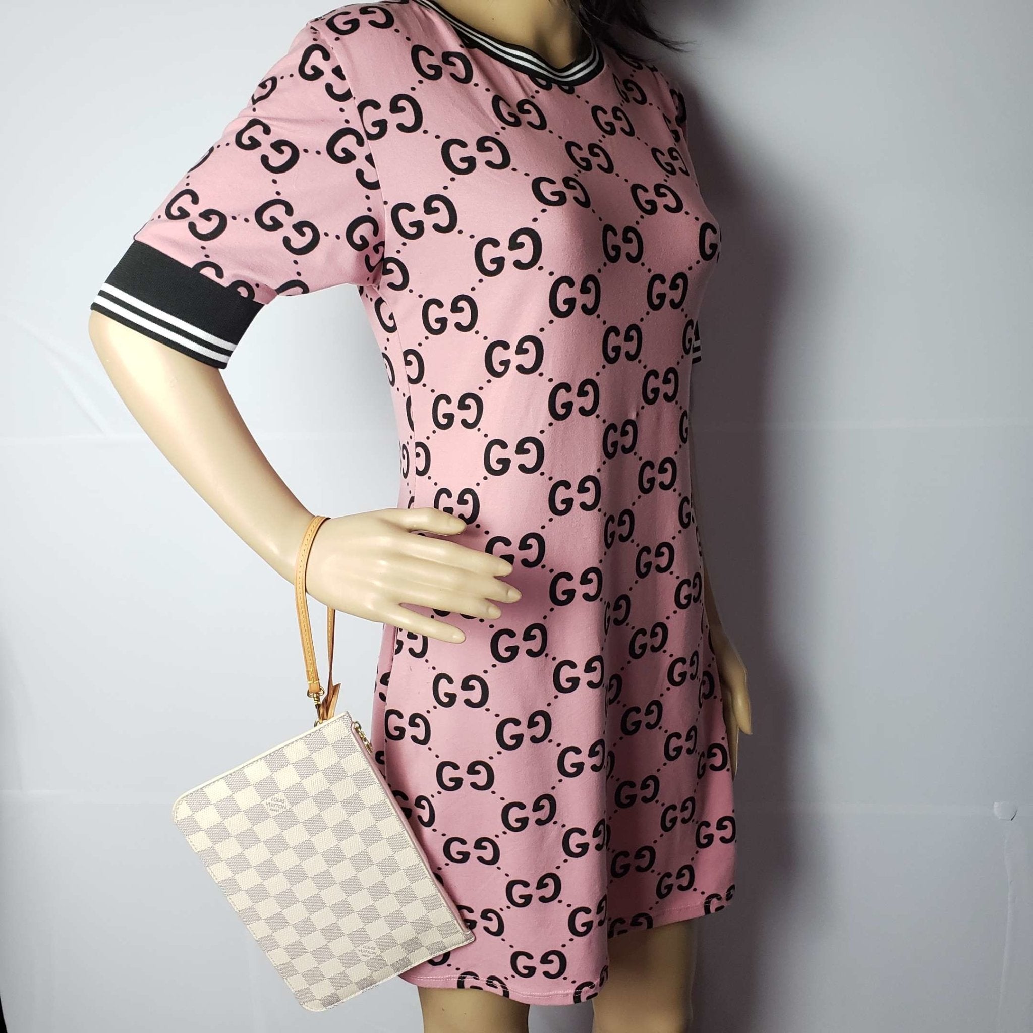 Louis Vuitton Pouch /Wristlet / Clutch Bag