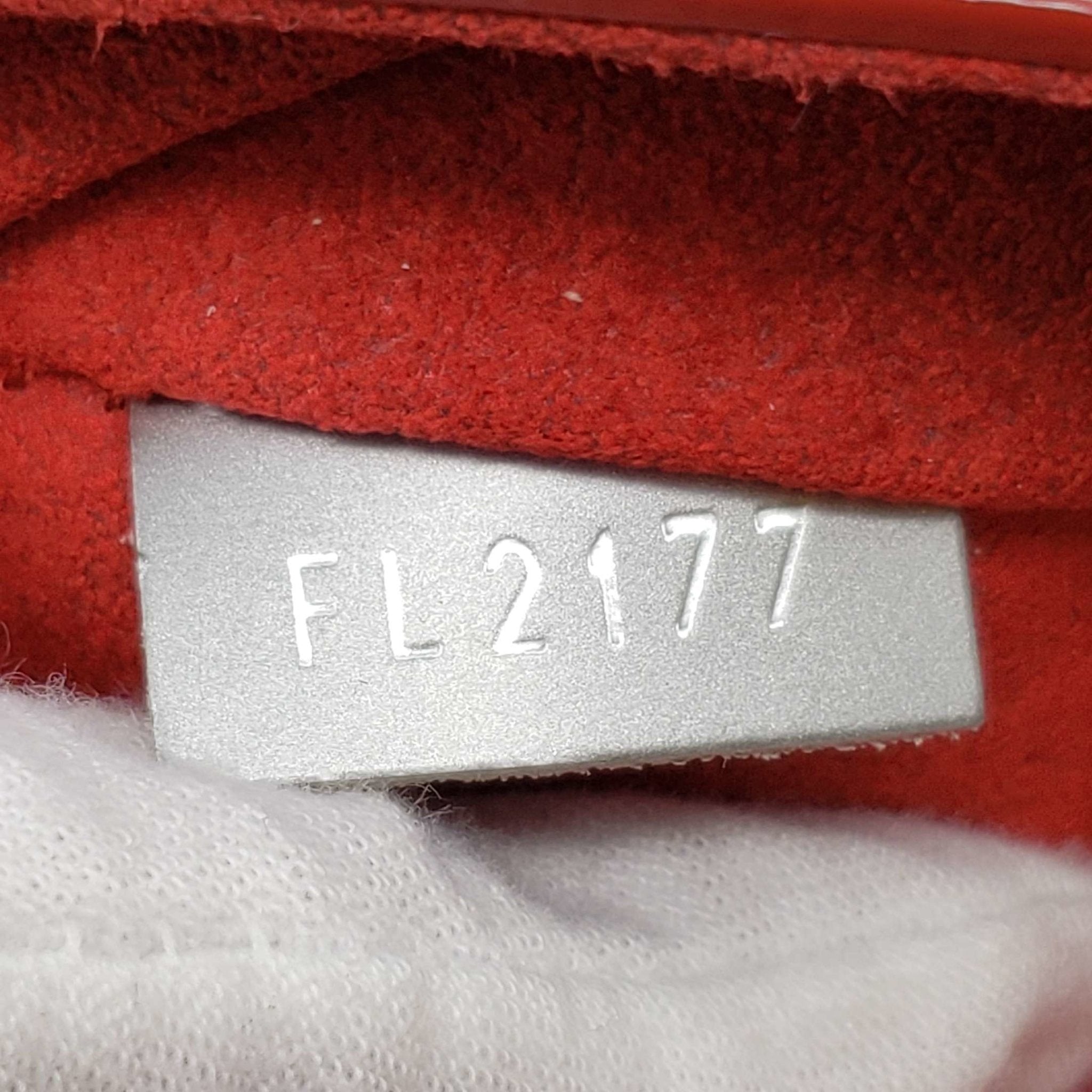 Louis Vuitton Twist Limited Edition Epi Stitched MM Shoulder Bag